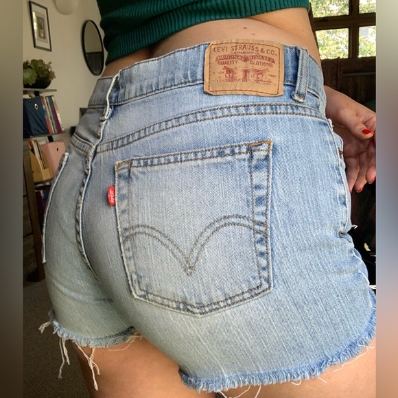 VTG Cut-Off Blue Jean Denim Shorts | Levi’s - Picture 2 of 7